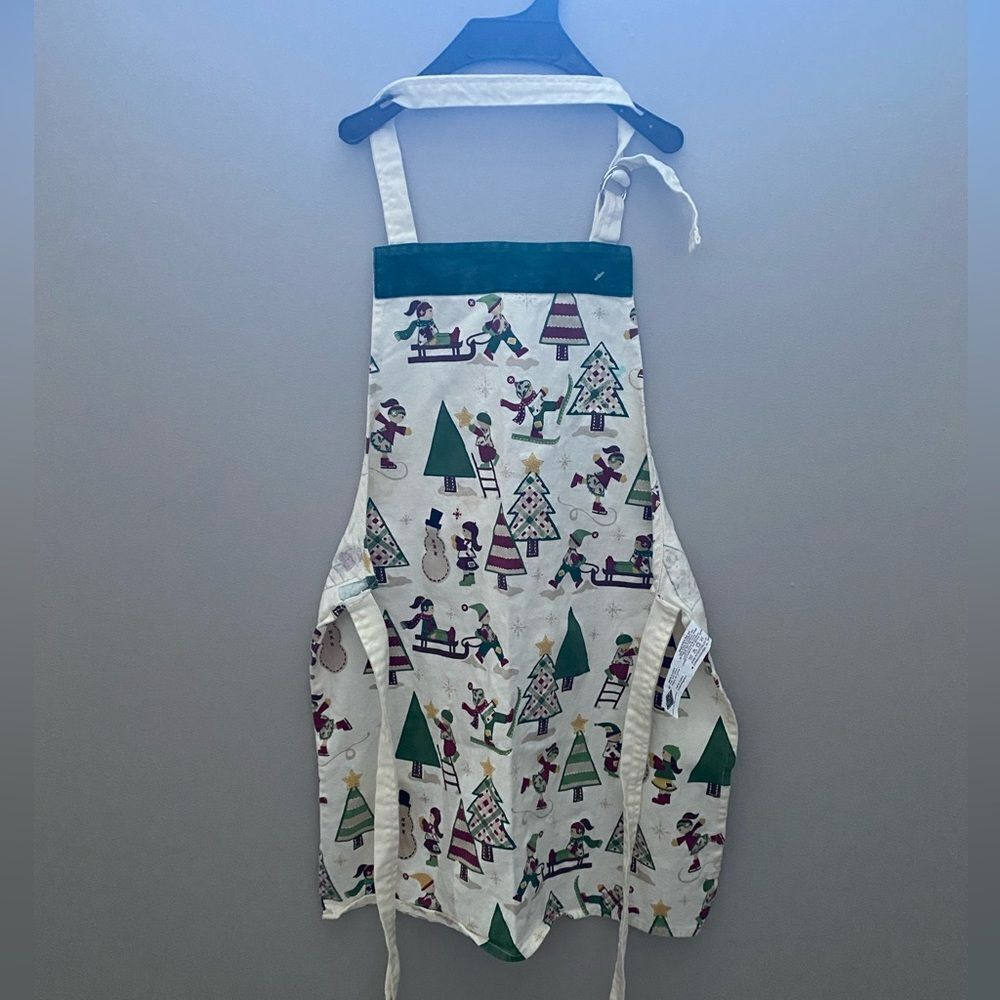 Ritz Christmas Tree Kids Green and Cream Holiday Apron
